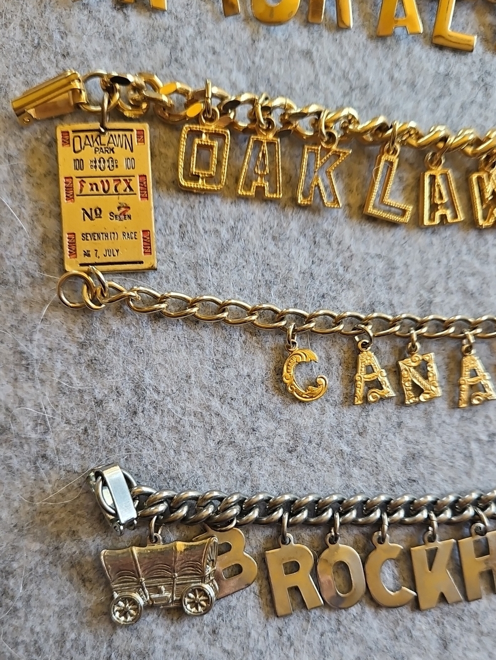 Vintage Gold-Tone Charm Nameplate Bracelets - Canada Washington DC & More - Picture 6 of 8